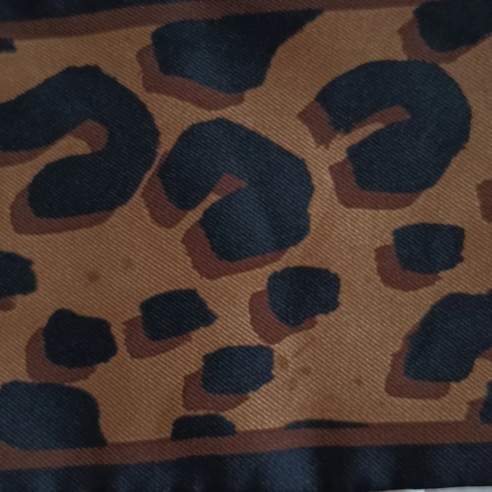 Louis Vuitton Leopard Bandeau Steven Sprouse Elegant Quiet Luxury Bag Charm